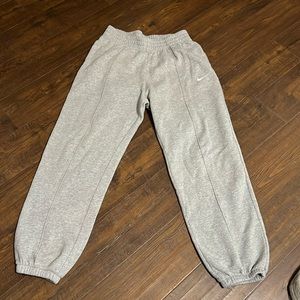 Women's baggy fit Nike sweat pants